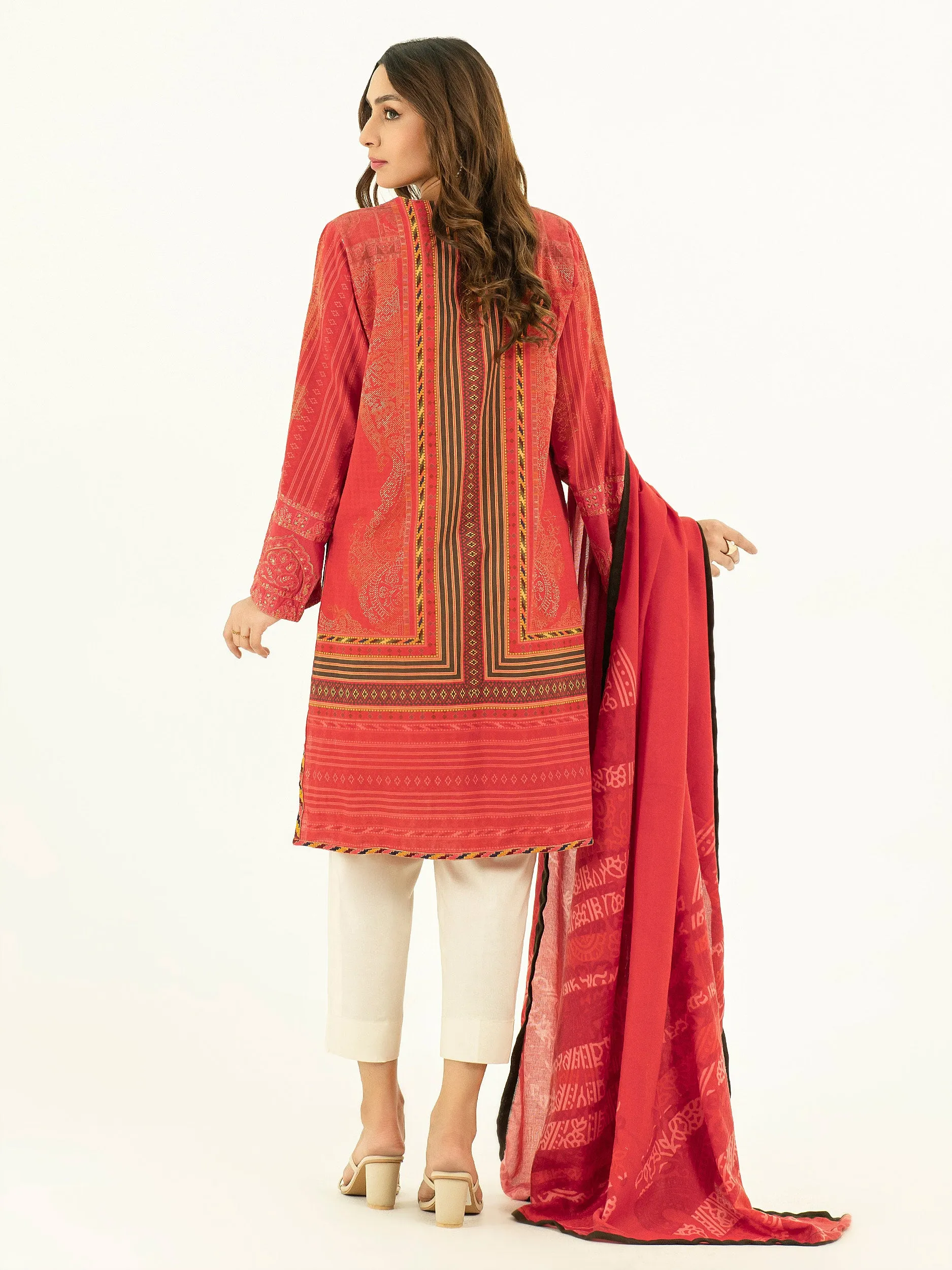 2 Piece Khaddar Suit-Embroidered (Pret)