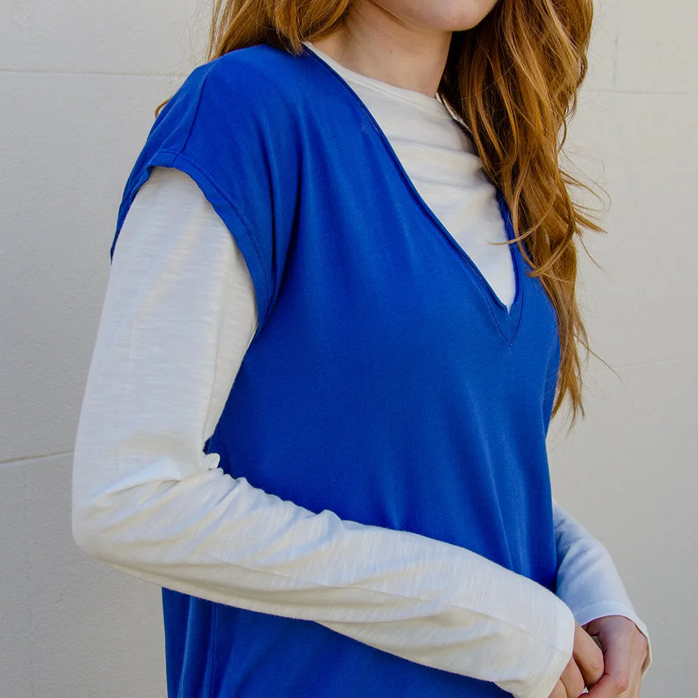 Blue V-neck Fine T-shirt