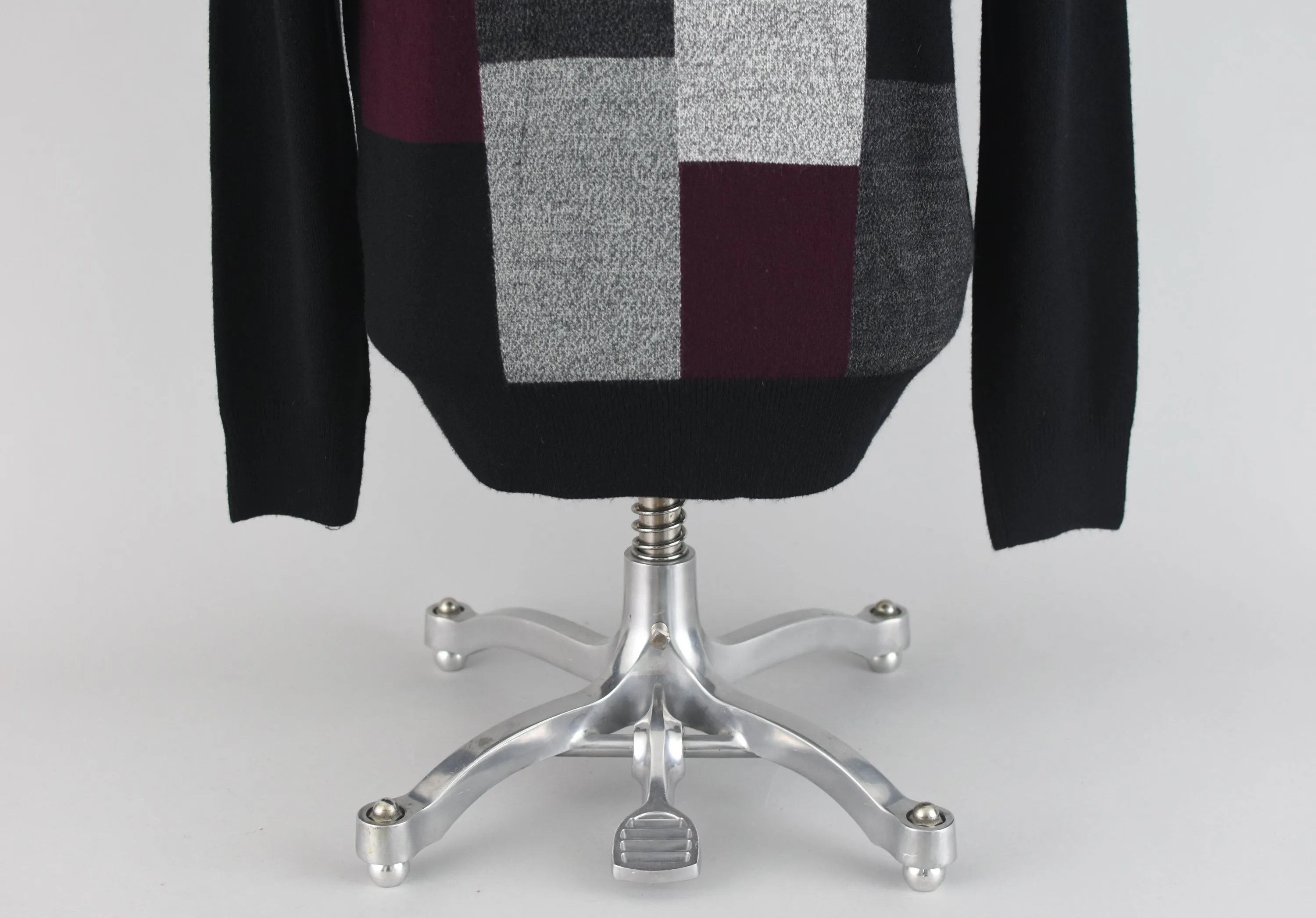 Dockers Black & Burgundy Colorblock Sweater Men's Small