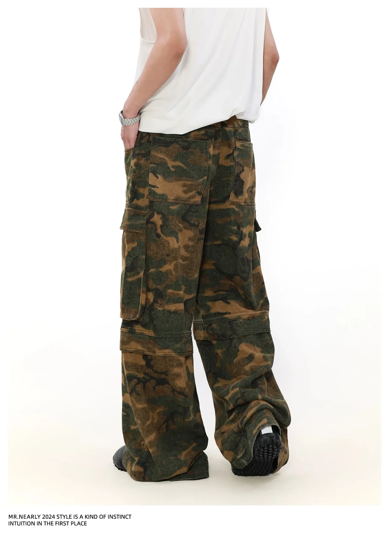 Gradient Camouflage Cargo Pants