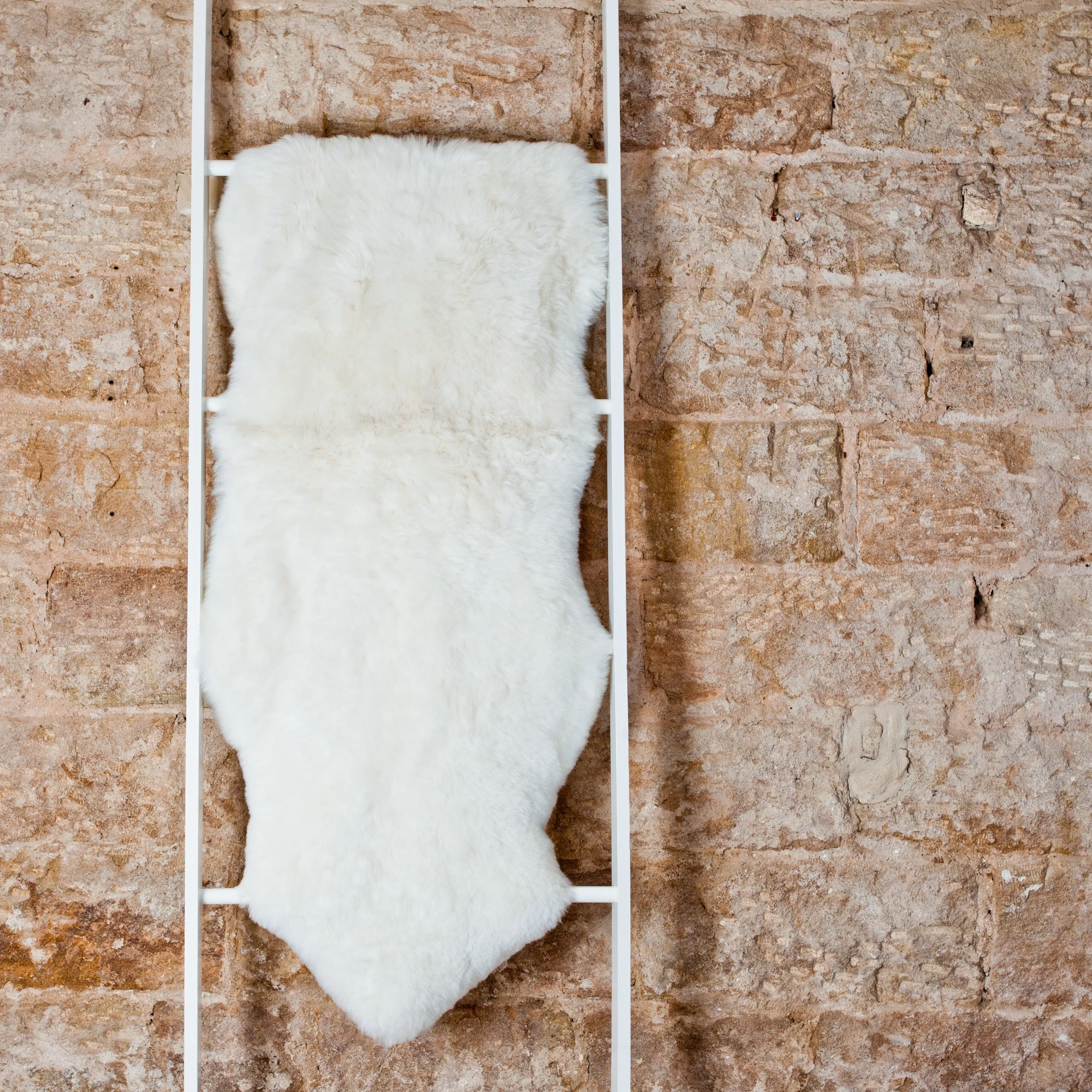 Icelandic Sheepskin Rug White (Short Wool)