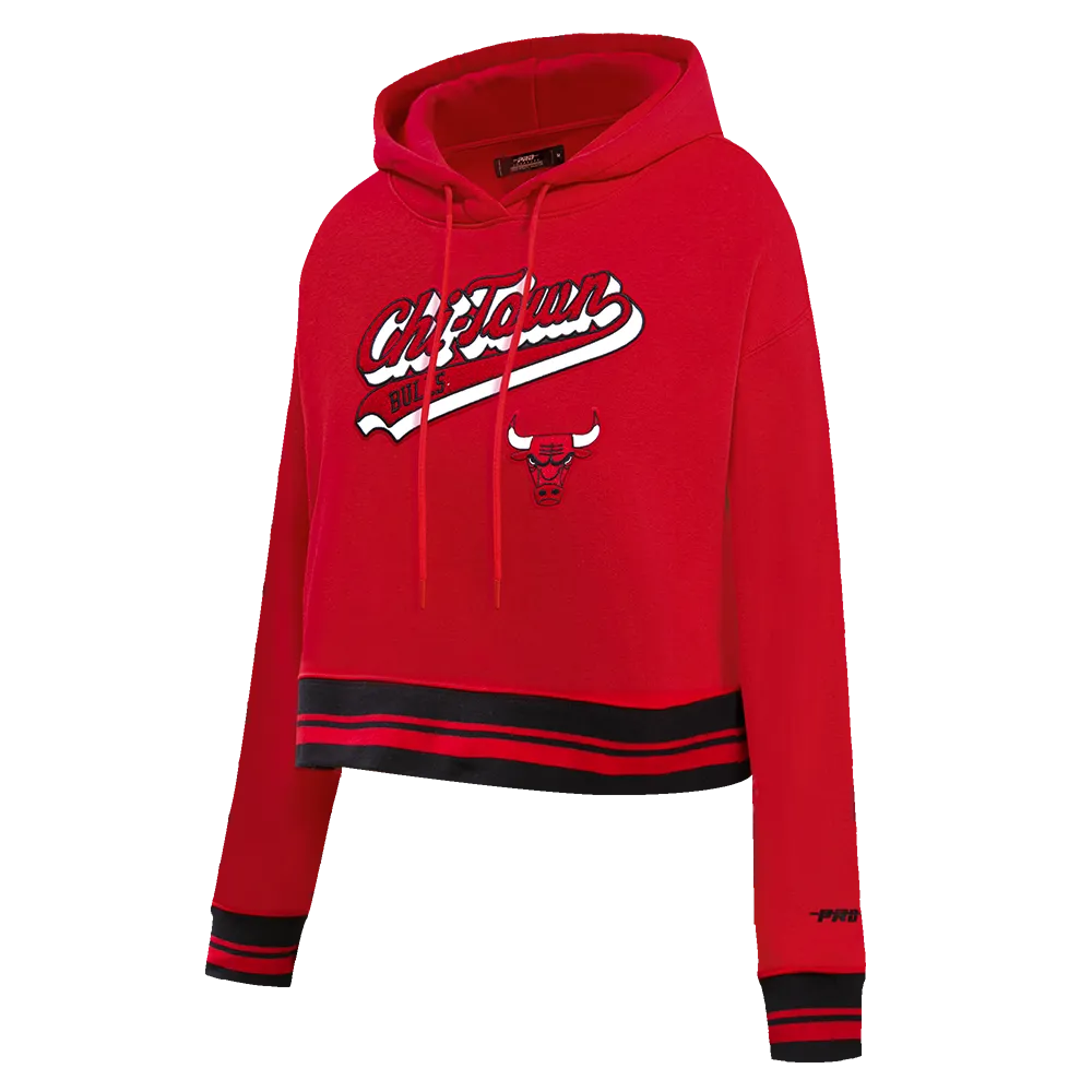 NBA CHICAGO BULLS SCRIPT TAIL WOMEN'S RIB FLC CROPPED PO HOODIE (RED/BLACK)