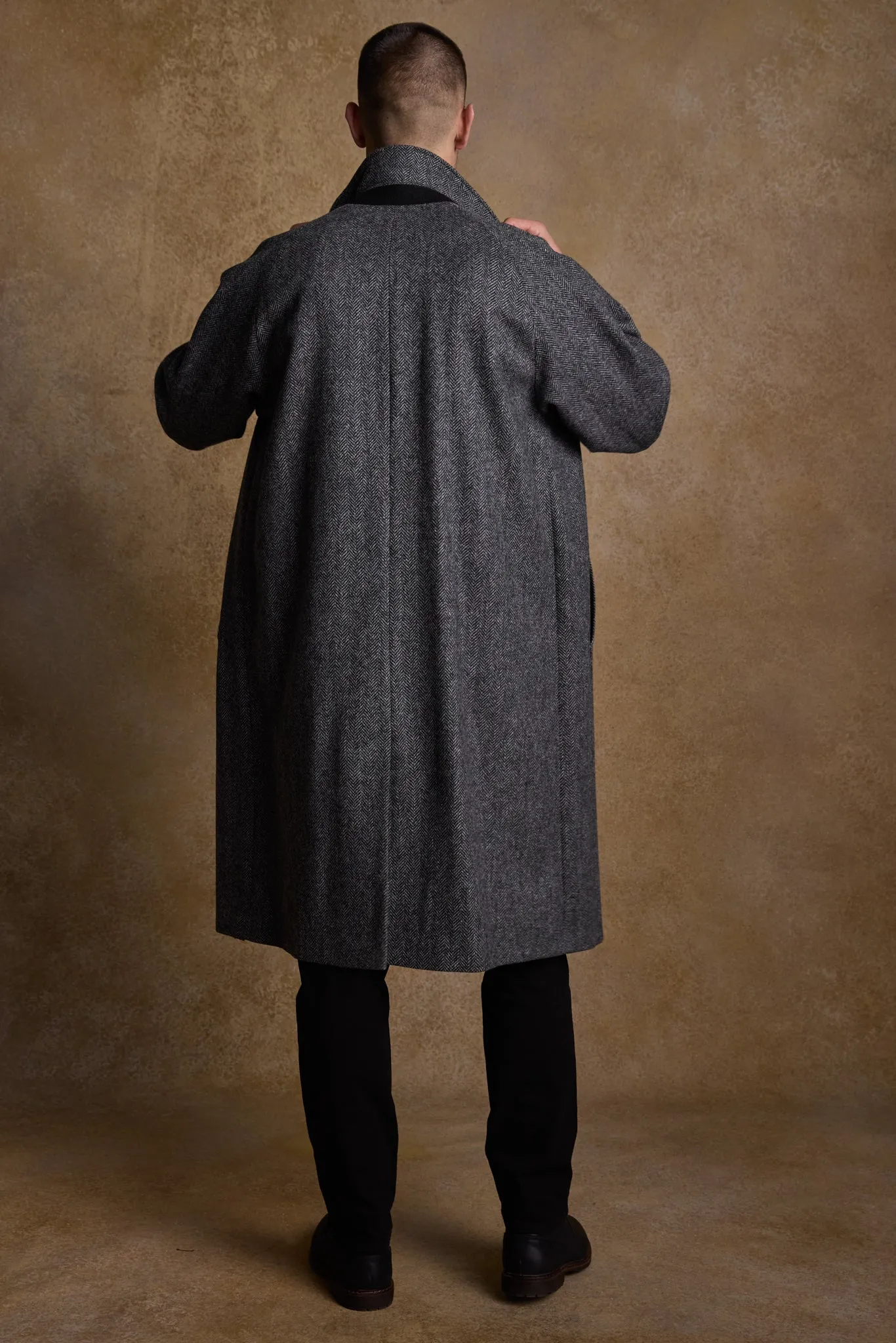 Sean Tweed Coat - Charcoal Wide Herringbone